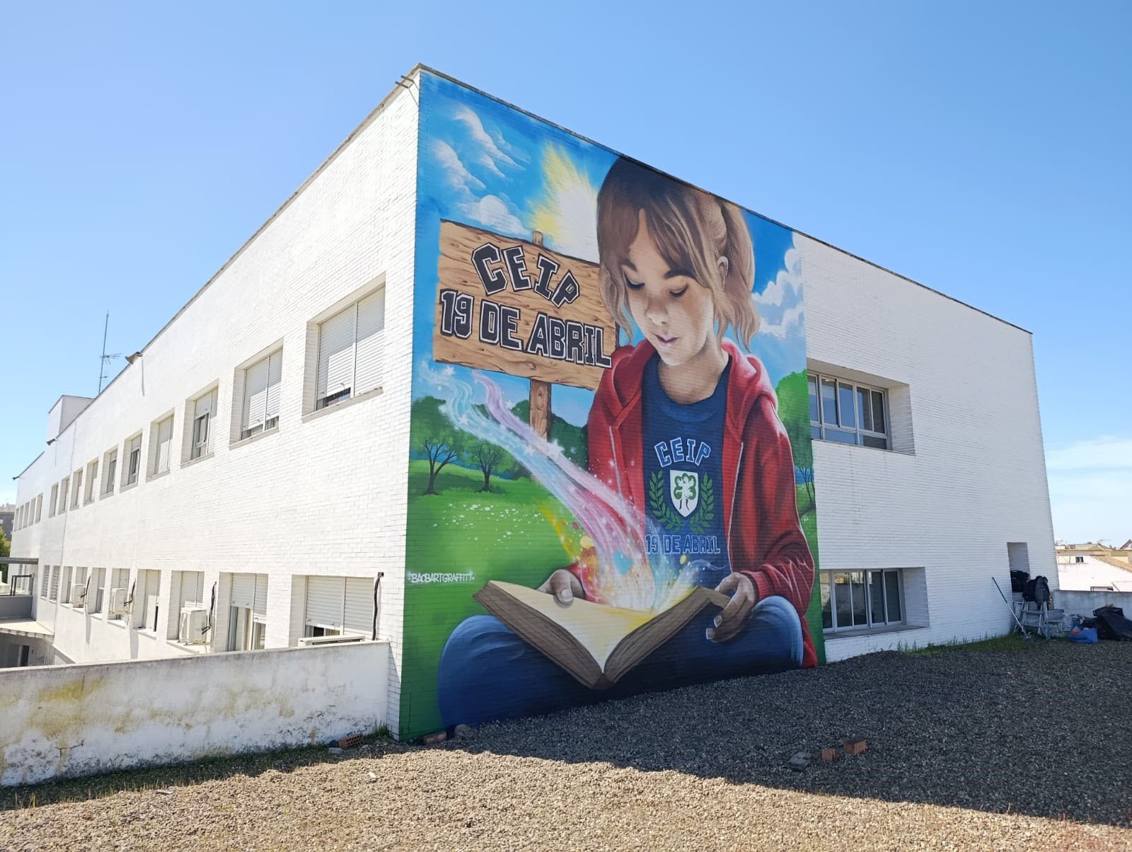 gran mural del ceip 19 de abril
