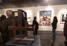 La exposición de la muestra de artes plásticas al aire libre abre sus puertas