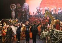 El teatro municipal se rinde ante El origen del Rey teatro municipal