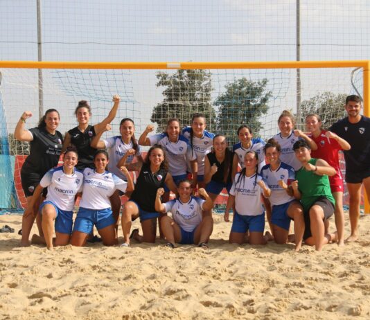 El Ciudad de Dos Hermanas femenino hace historia en el fútbol playa