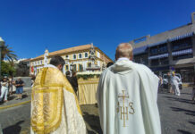 Dos Hermanas renueva su fe en el Santísimo Sacramento dos hermanas