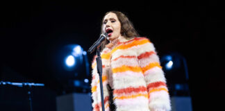 Luz Casal se permitió una noche de grandes clásicos en el auditorio luz casal