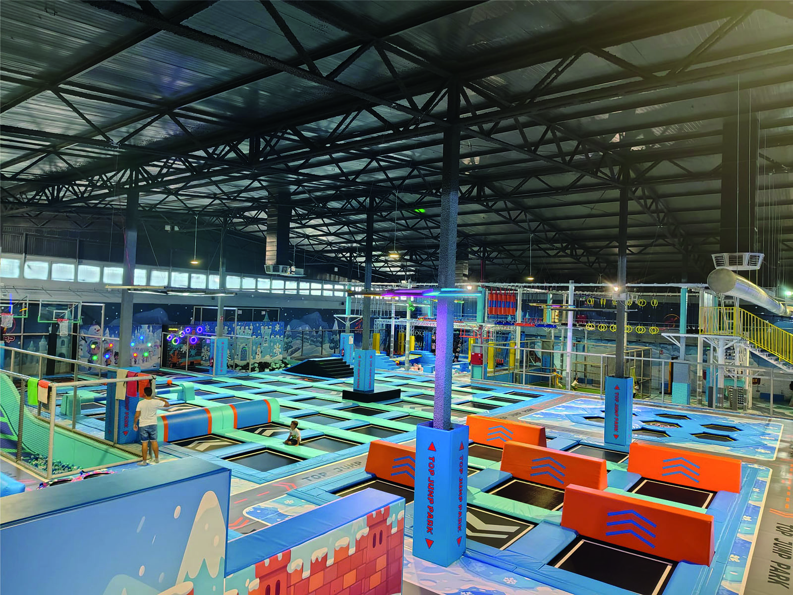 parque de ocio top jump 8 top jump