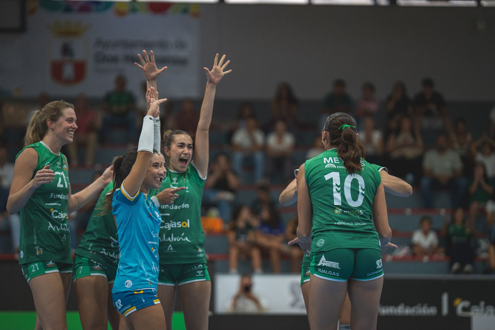 fundación cajasol andalucia melilla superliga voleibol femenino (3) victoria remontando