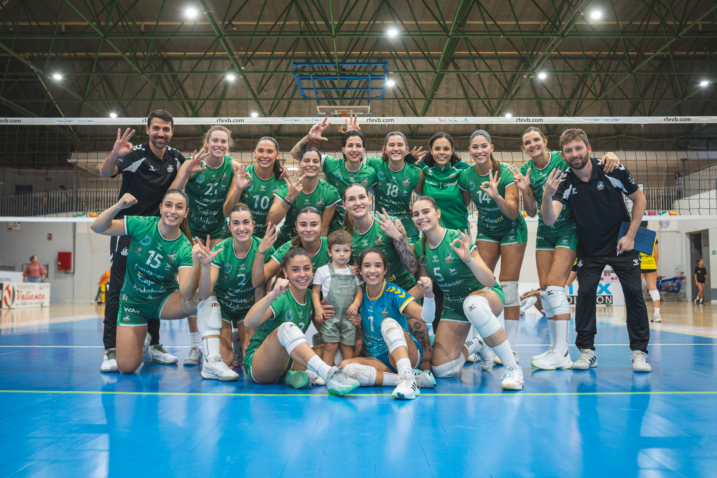 fundación cajasol andalucía voleibol femenino primera victoria