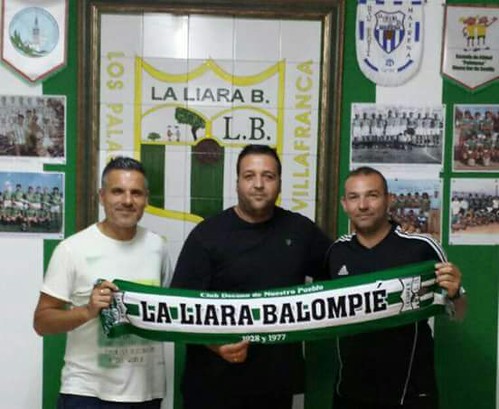 Antonio Ortega y Juan José Fernández firman por la Liara Balompié en Los Palacios