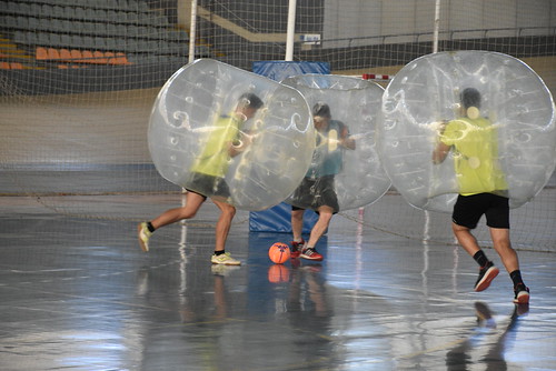 Torneo de bolas de choques entre asociaciones