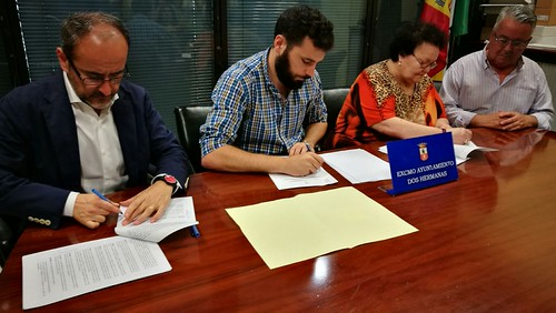 Firma convenio Cruz Roja y Delegación de Juventud sobre atención de la infancia