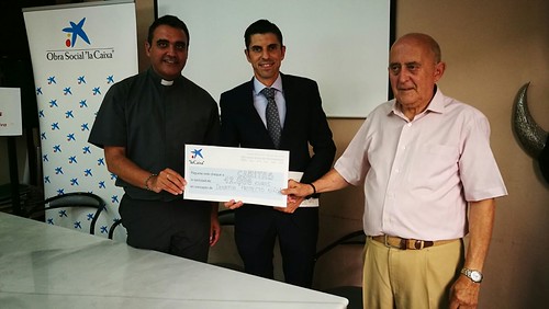 Donación de La Caixa al Proyecto Niño de Cáritas La Oliva
