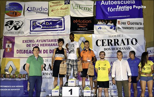 XI Carrera Nocturna podio general masculino