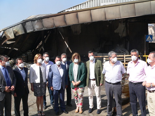 Visita oficial a la fábrica de Ybarra tras el incendio