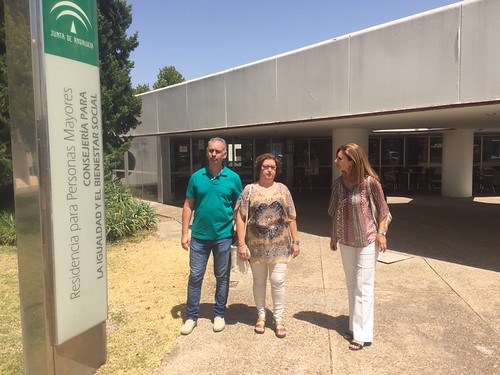 El PP visita la residencia de personas mayores de Montequinto