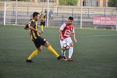 Fútbol 2º Andaluza Atlético Dos Hermanas y Mosqueo