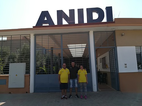 Donación de la PD Rociera al Club Deportivo Anidi