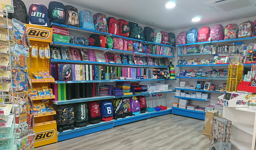 Mayor surtido y más comodidad en las nuevas instalaciones de Papelería Librería San Sebastián