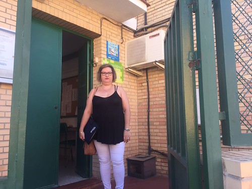Mª Carmen Espada, portavoz del PP, visita a os centros escolares