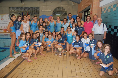 Waterpolo Dos Hermanas femenino campeón del torneo local