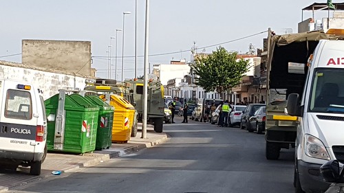 Actuación policial en la calle Cerro Blanco encontrados restos humanos