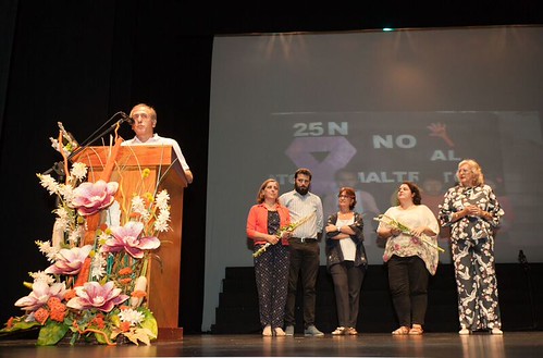 Entrega del premio Maestra Dolores Velasco Por un educación en igualdad al Colegio Gloria Fuertes