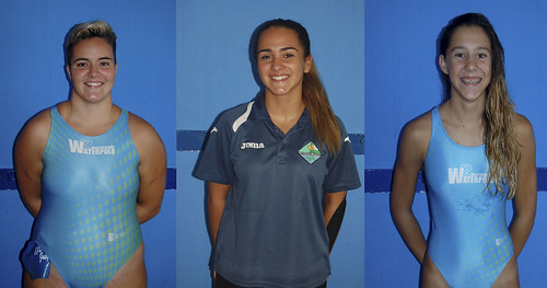 Xenia, Marta y Alba, jugadoras del Waterpolo Dos Hermanas