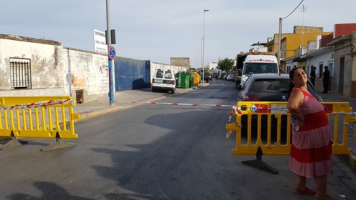 Actuación policial en la calle Cerro Blanco encontrados restos humanos
