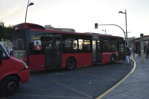Línea de autobuses urbano plaza del Arenal