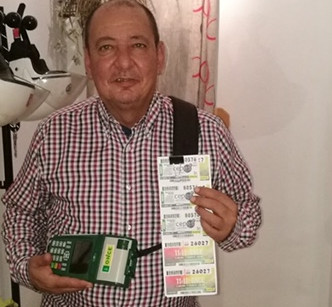 Manuel Campos, vendedor del Cuponazo de la Avenida de España.