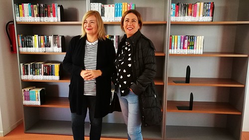 Biblioteca de Montequinto nueva zona de lectura juvenil
