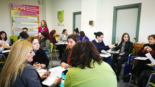 Taller de juegos que estimulan la inteligencia de la Escuela de Familia del SPM