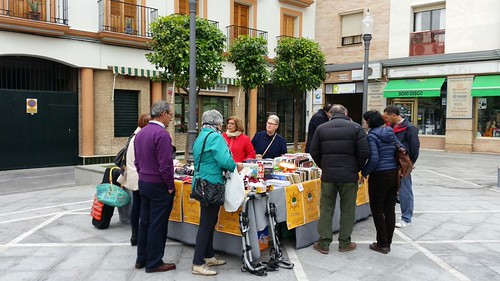 Mercadillo Solidario de la Asociación El Timón