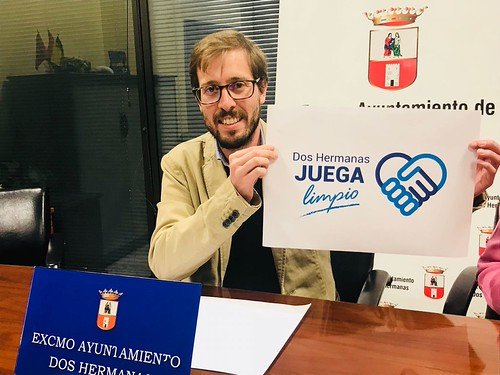 Presentación del nuevo logo de Dos Hermanas Juega Limpio