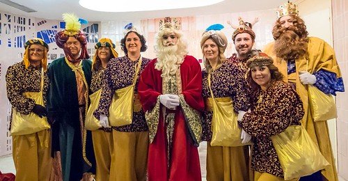 Reyes Magos visitan los hospitales de Valme y El Tomillar
