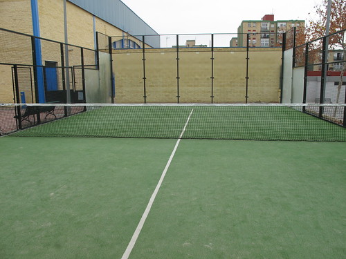 Pista de pádel de cristal del Club Entretorres