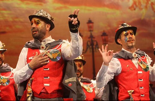 Comparsa Los destronados en el teatro Falla de Cádiz
