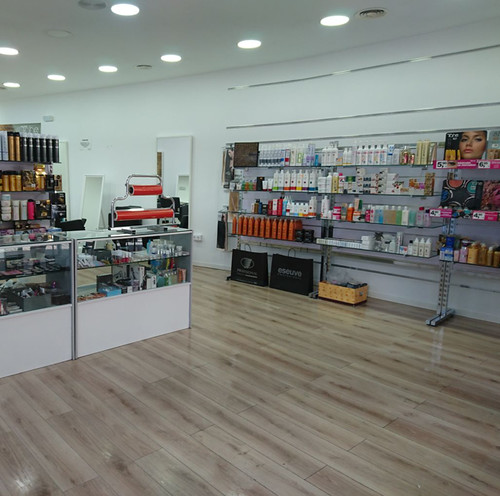 Versión Profesional y Nueva María inauguran sus nuevas instalaciones