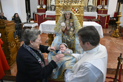Presentación de los niños a la Virgen de Valme