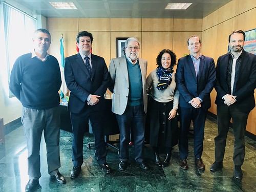 El Ayuntamiento y Ecoembes contenedores de papel-cartón con sistema antihurto