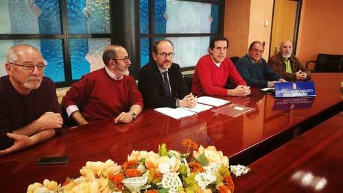 Entrega de llaves del huerto urbano de Montequinto a los Hortelanos de Quinto Juan Antonio Vilches