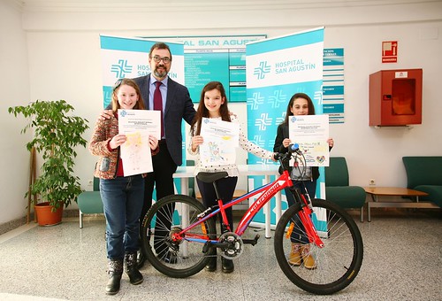 Entrega de premios del concurso de dibujo del Hospital San Agustín
