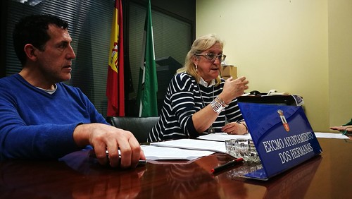 La delegada de Igualdad y Educación Mª Antonia Naharro y el delegado de Participación Ciudadana, Juan A. Vilches
