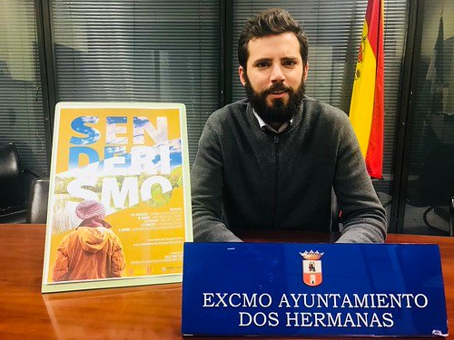 El delegado de Juventud, Juan Pedro Rodríguez, presentando el programa Senderismo Joven