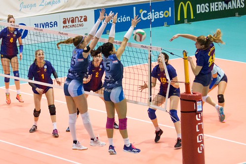 Cajasol Juvasa y Barca Superliga Voley