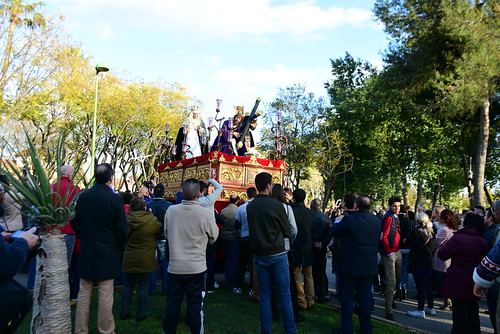 Tres Caídas por el Parque de La Alquería el Sábado de Pasión