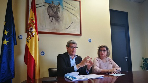 Ricardo Tarno y Mª Carmen Espadas rueda de prensa presupuestos generales en el PP