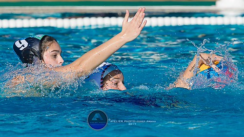 Waterpolo Dos Hermanas femenino, Susana Díaz, en defensa Atelier Photo-Josep Arnau