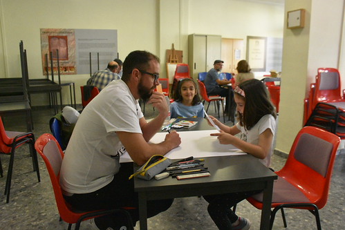 Elaboración libro gigante Biblioteca Pedro Laín Entralgo Día del Libro