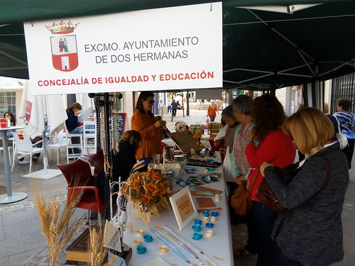 Encajeras de bolillos en la Plaza de la Mina