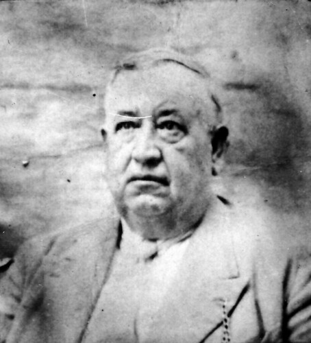 1920. Juan Manuel Gómez Claro y su casa señorial