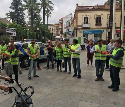Partido 100% Dos Hermanas en la concentración de la Policía Local