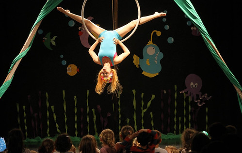 Cuentacuentos Acrobáticos Helen Doron Helen